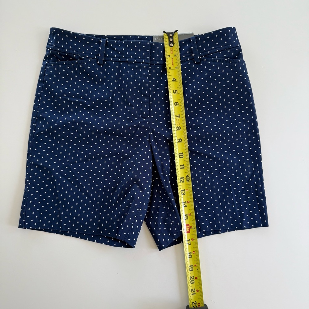NWT~ Talbots~ Perfect Shorts ~Women’s 4~Navy Blue Polka Dot~7” Inseam - Picture 5 of 10